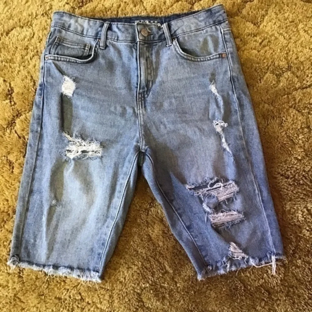 Wild Fable Size 4 High Rise Distressed Denim Bike Shorts Bermuda